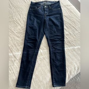 Levi 311 Skinny Shaping Jeans